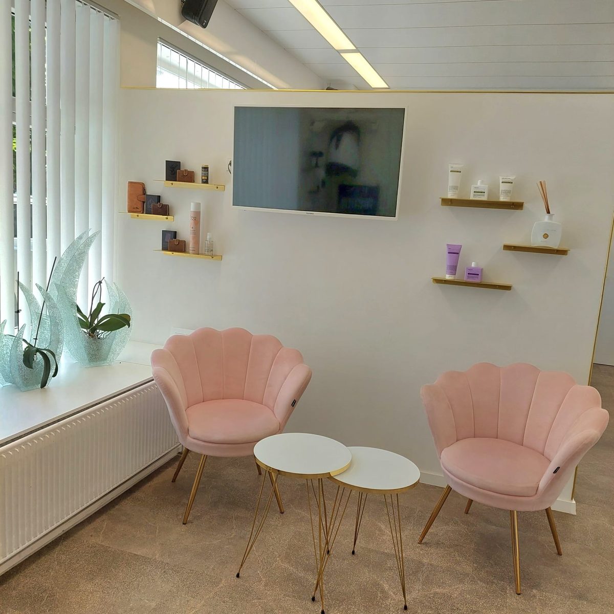 Hair Atelier Wartebereich